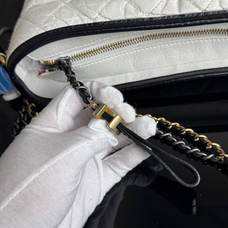 CHANEL 流浪包大號 黑拼白色-26