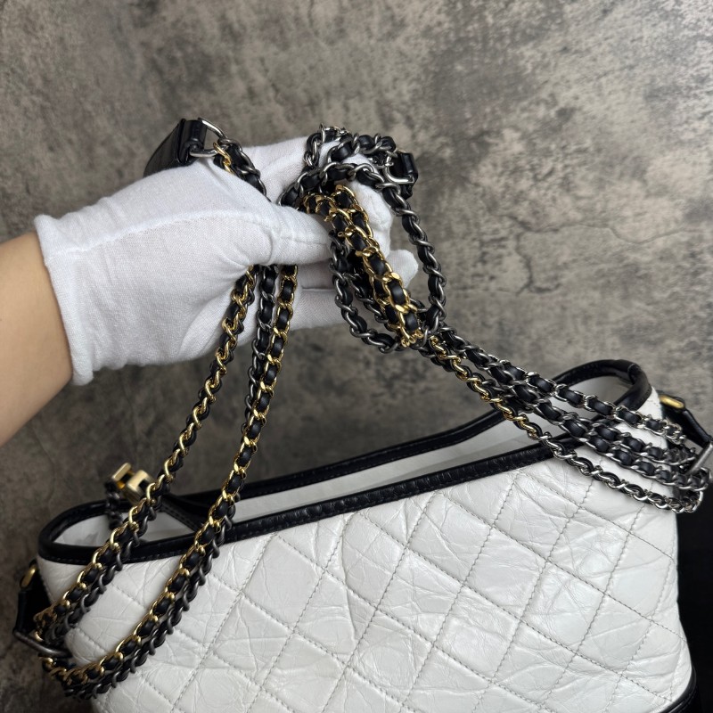 CHANEL 流浪包大號 黑拼白色-32