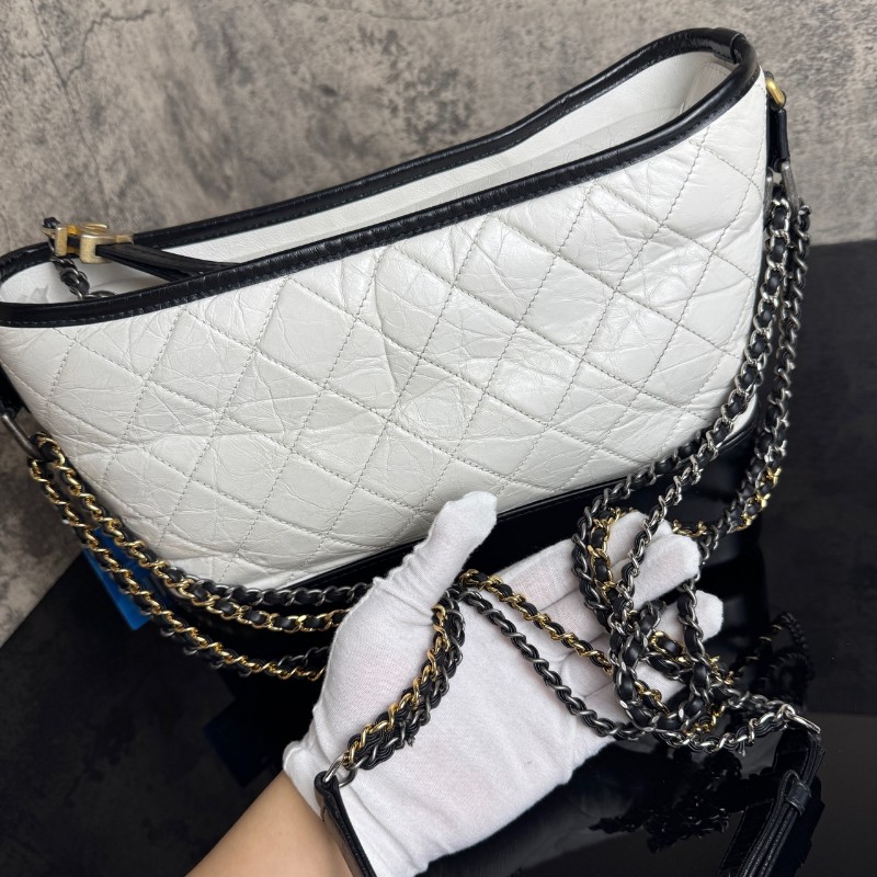 CHANEL 流浪包大號 黑拼白色-33