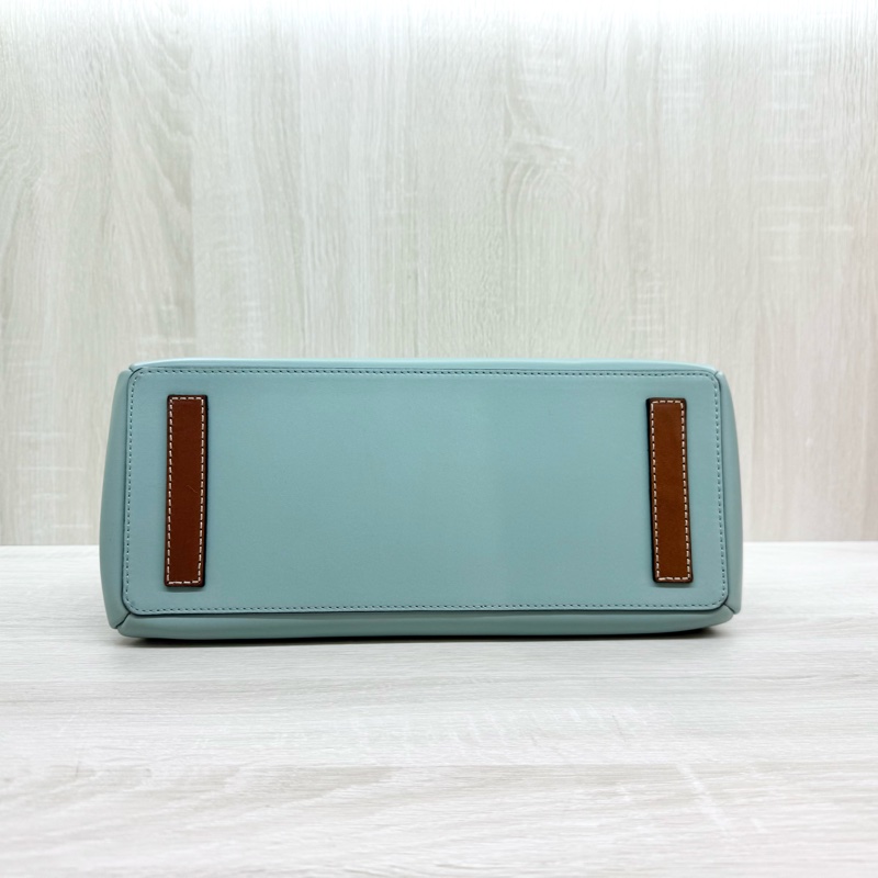 LOEWE淺綠牛皮拚棕綁結造型LAZO肩背包-4