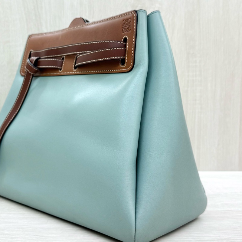 LOEWE淺綠牛皮拚棕綁結造型LAZO肩背包-12