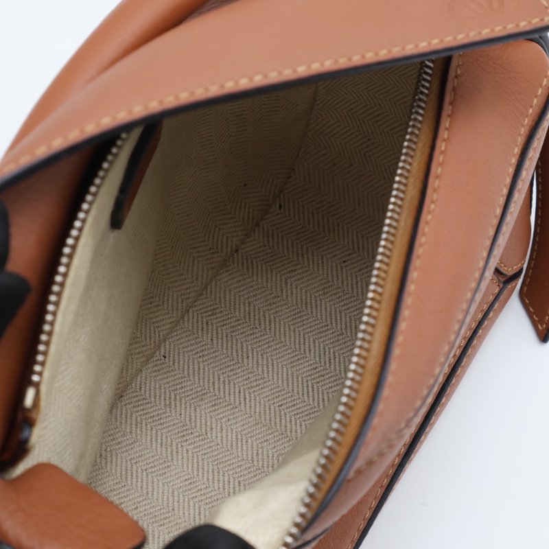 LOEWE Puzzle小牛皮手袋 - 迷你棕色-2