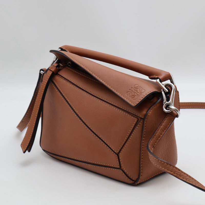 LOEWE Puzzle小牛皮手袋 - 迷你棕色-9