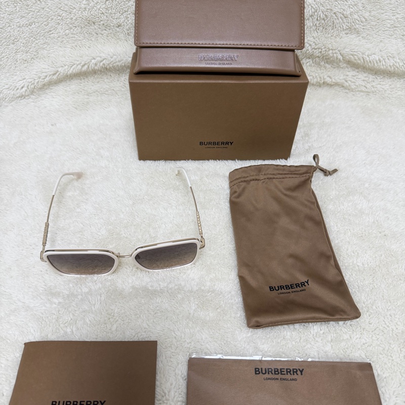 Burberry 墨鏡 白框-3