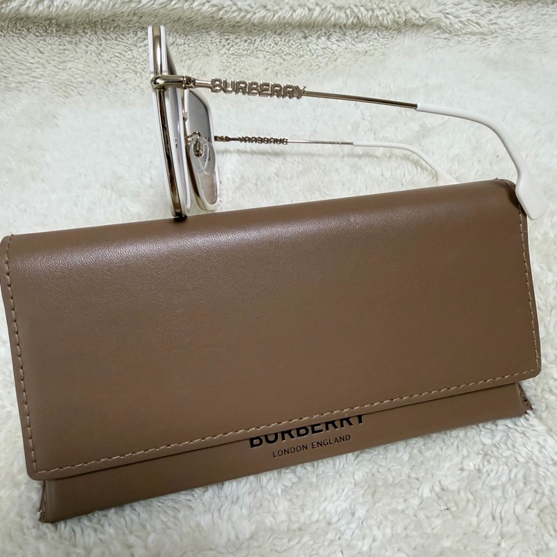 Burberry 墨鏡 白框-4