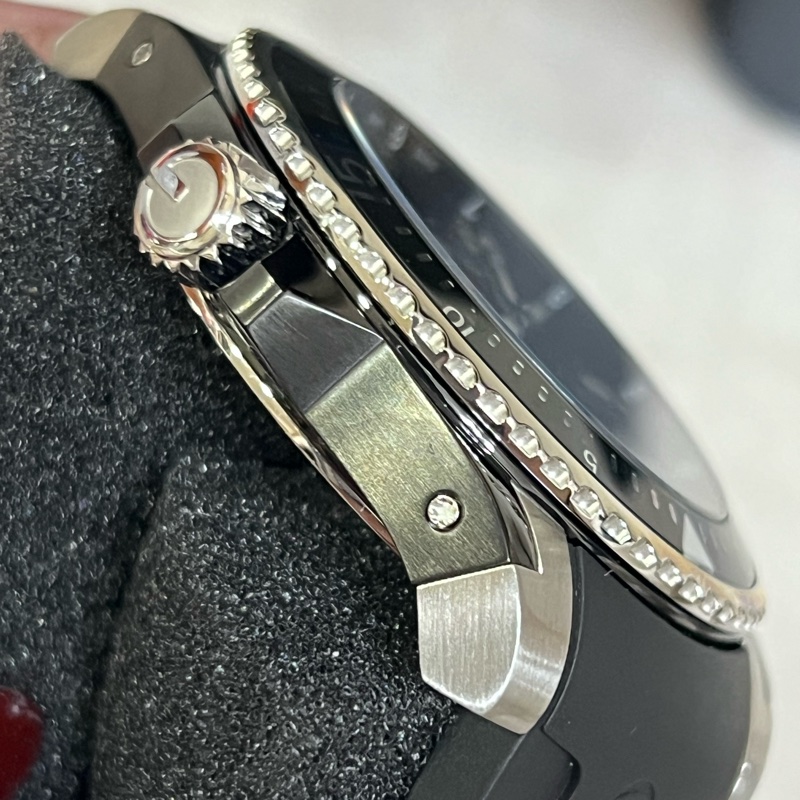 GUCCI Dive 200米潛水紳士橡膠款(YA136204A)x45mm-5