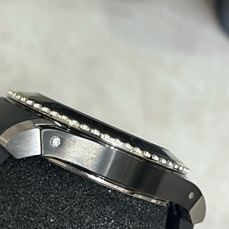 GUCCI Dive 200米潛水紳士橡膠款(YA136204A)x45mm-6