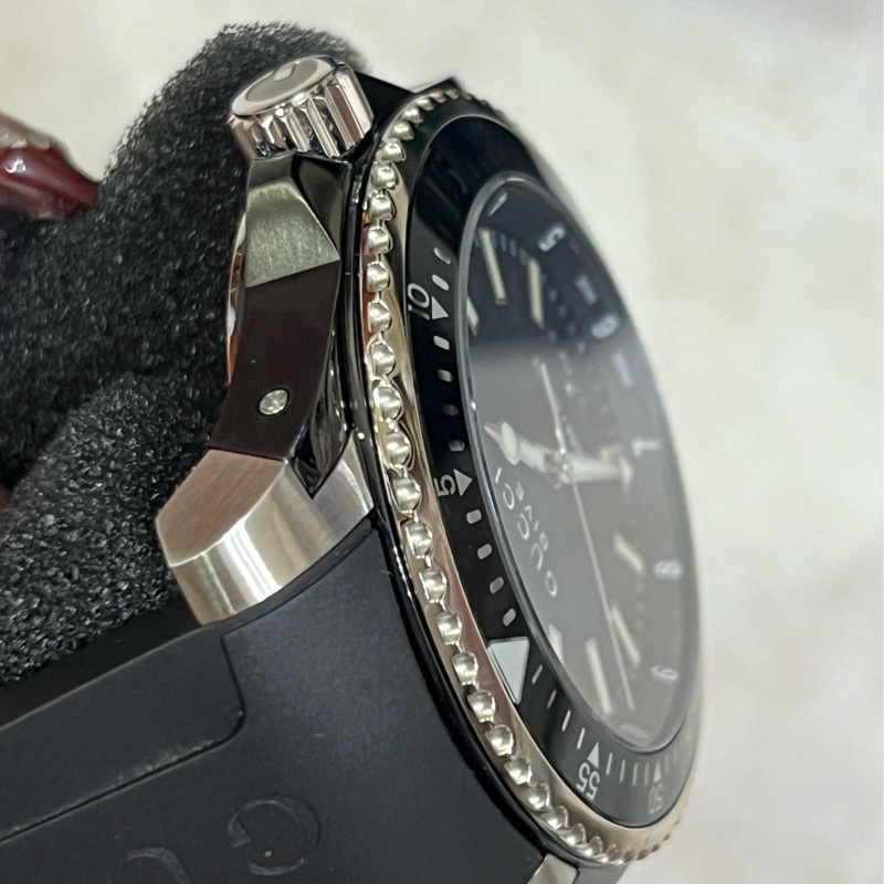 GUCCI Dive 200米潛水紳士橡膠款(YA136204A)x45mm-8