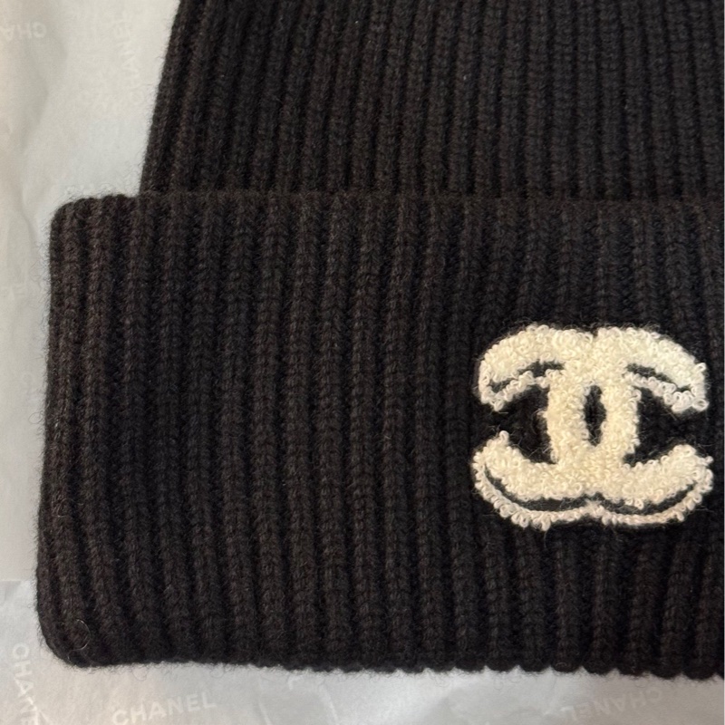 全網最低💙 jennie同款 💙香奈兒 chanel 25B 毛帽 漫畫毛帽 冷帽 針織毛帽 黑色毛帽-4