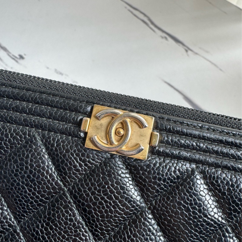 chanel黑菱格金boyㄇ拉長夾-13