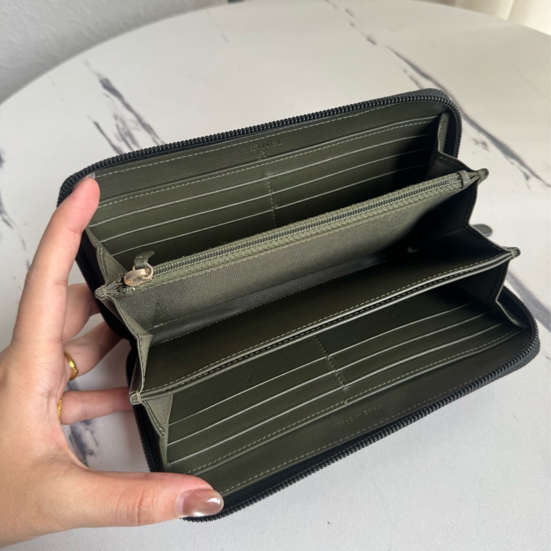 chanel黑菱格金boyㄇ拉長夾-16