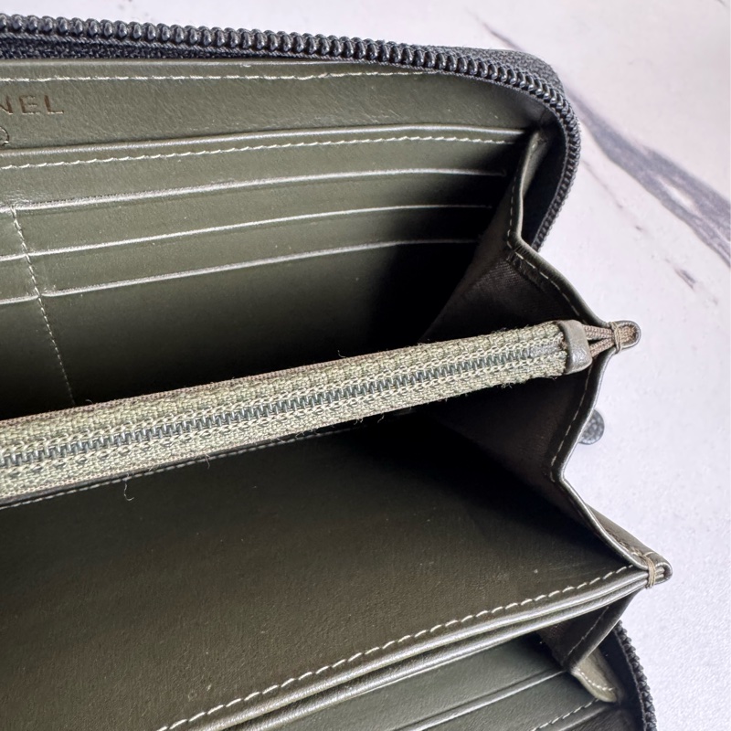 chanel黑菱格金boyㄇ拉長夾-23