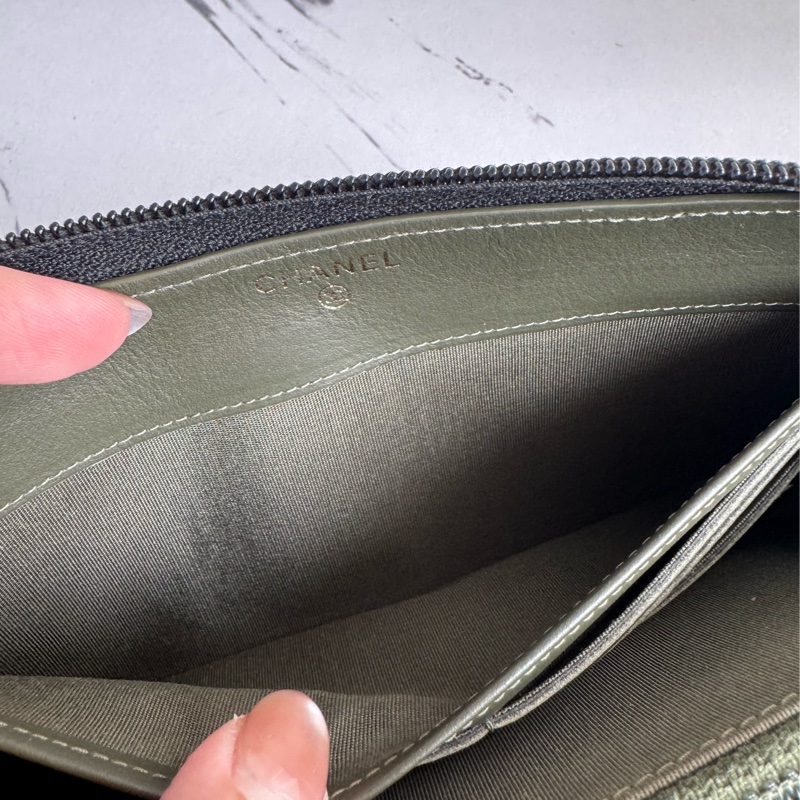 chanel黑菱格金boyㄇ拉長夾-30