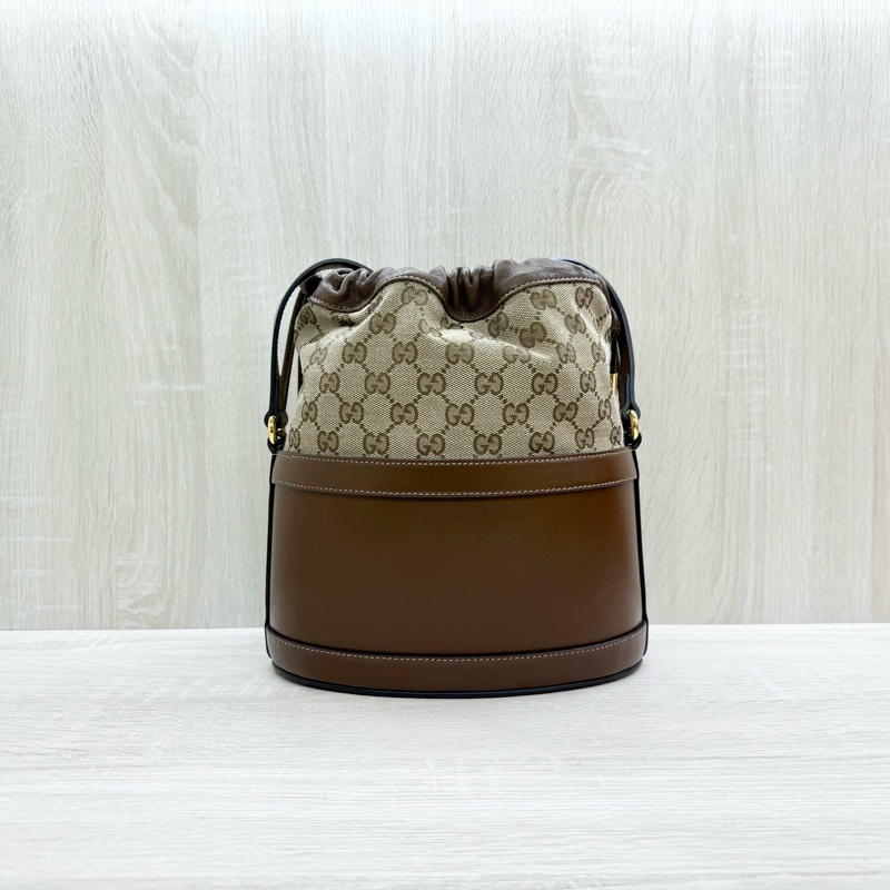 GUCCI緹花布拼咖啡色牛皮1955Horsebit束口水桶包602118-1