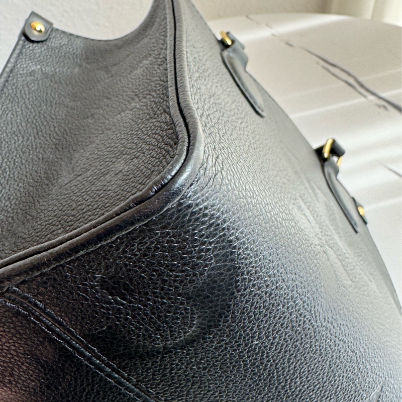 LV M45653黑壓紋on the go pm 經典不敗❤️❤️-8