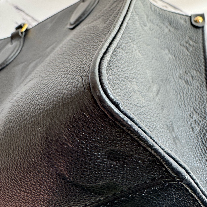 LV M45653黑壓紋on the go pm 經典不敗❤️❤️-9