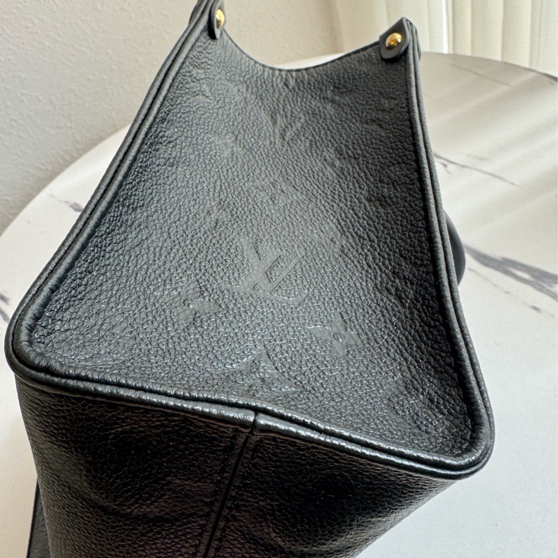 LV M45653黑壓紋on the go pm 經典不敗❤️❤️-10