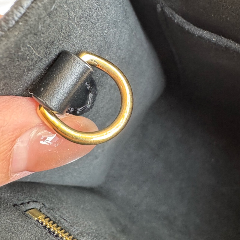 LV M45653黑壓紋on the go pm 經典不敗❤️❤️-26