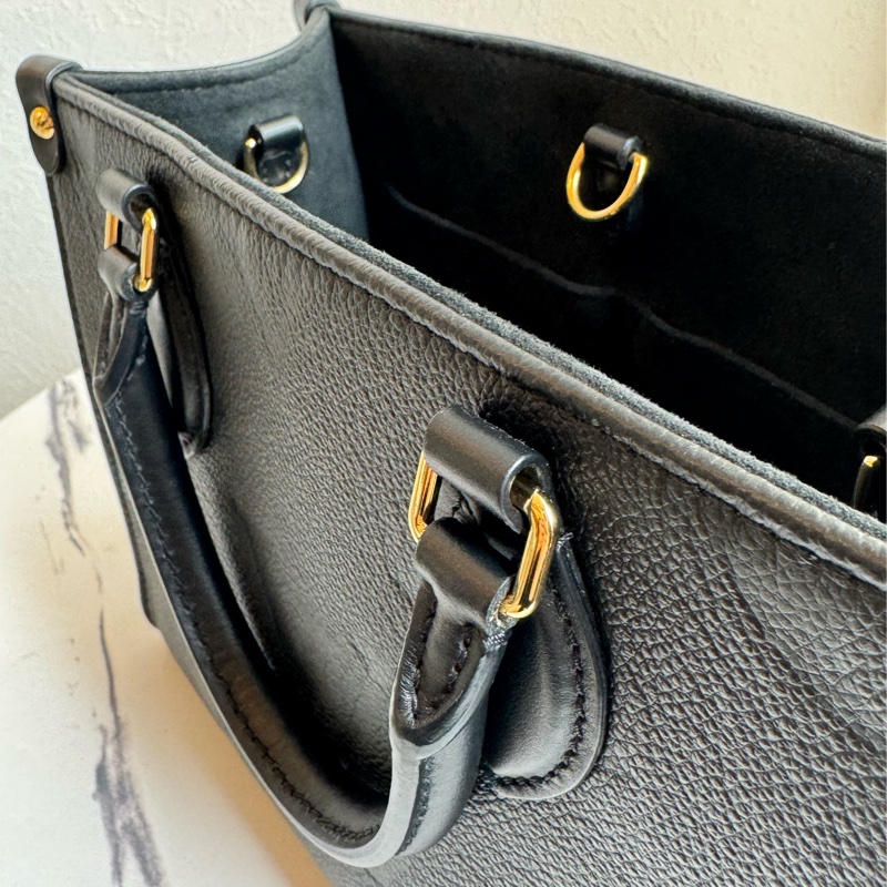 LV M45653黑壓紋on the go pm 經典不敗❤️❤️-37