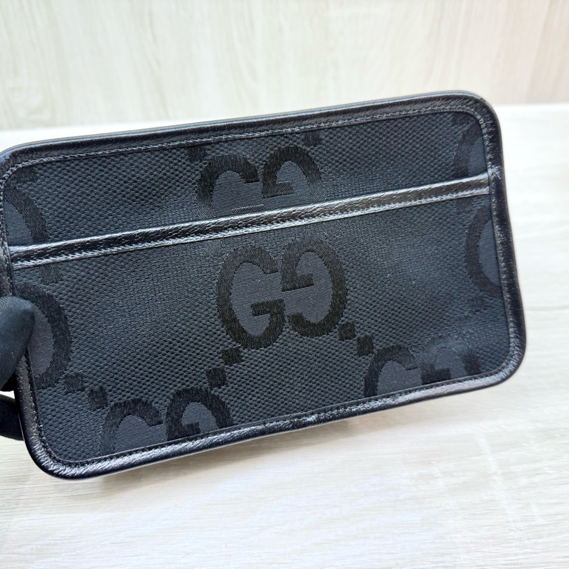 GUCCI黑色帆布拚皮革JUMBO GG拉鍊相機包696075-8