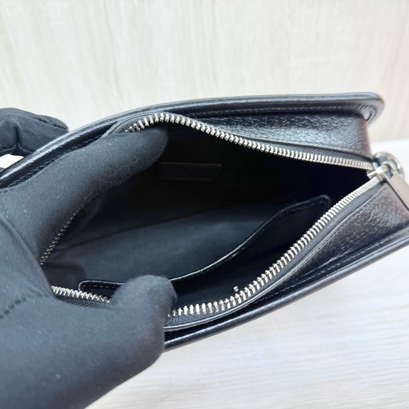 GUCCI黑色帆布拚皮革JUMBO GG拉鍊相機包696075-12