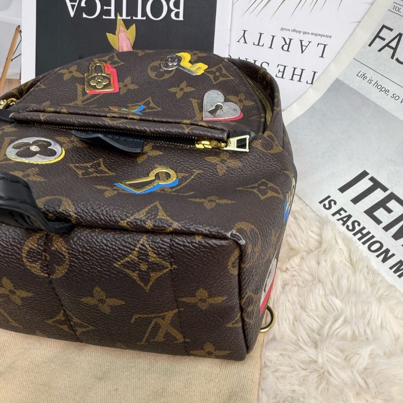 LV Palm Springs 棕色拼多色 老花拼鑰匙印花 塗層帆布 mini 雙肩包-5