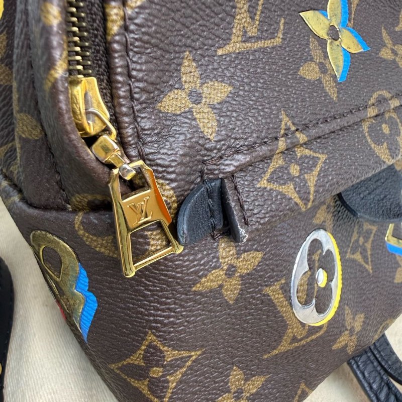 LV Palm Springs 棕色拼多色 老花拼鑰匙印花 塗層帆布 mini 雙肩包-6