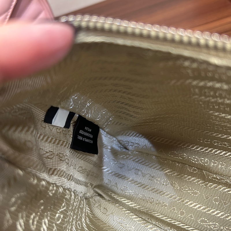 Prada 沙漠黃尼龍Re Edition小號手提包-6