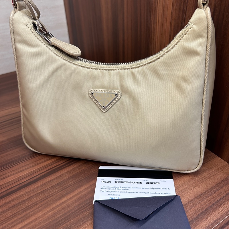 Prada 沙漠黃尼龍Re Edition小號手提包-8