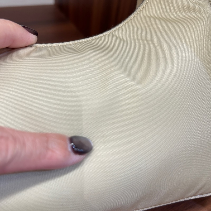 Prada 沙漠黃尼龍Re Edition小號手提包-10