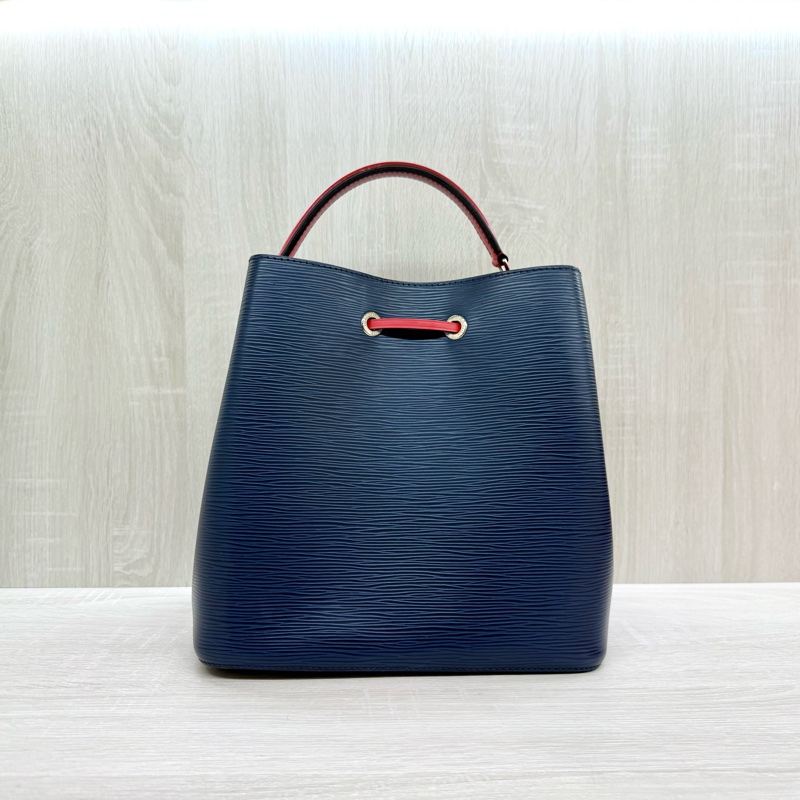 LV深藍色拼紅色內裡epi牛皮Neo Neo提把水桶包MM-1