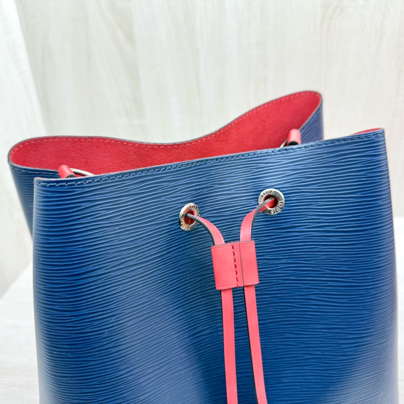 LV深藍色拼紅色內裡epi牛皮Neo Neo提把水桶包MM-5