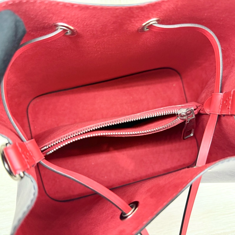 LV深藍色拼紅色內裡epi牛皮Neo Neo提把水桶包MM-7