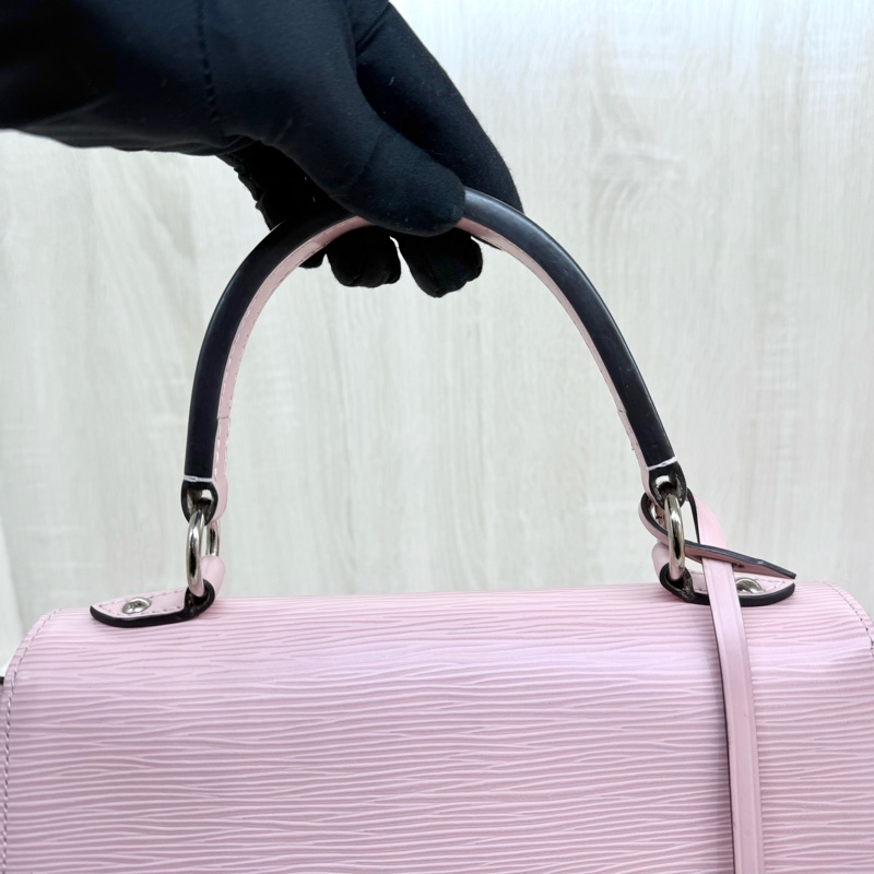 LV EPI CLUNY BB 芭蕾粉手提肩背下蓋包-9