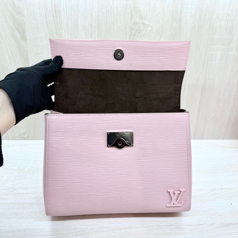 LV EPI CLUNY BB 芭蕾粉手提肩背下蓋包-10