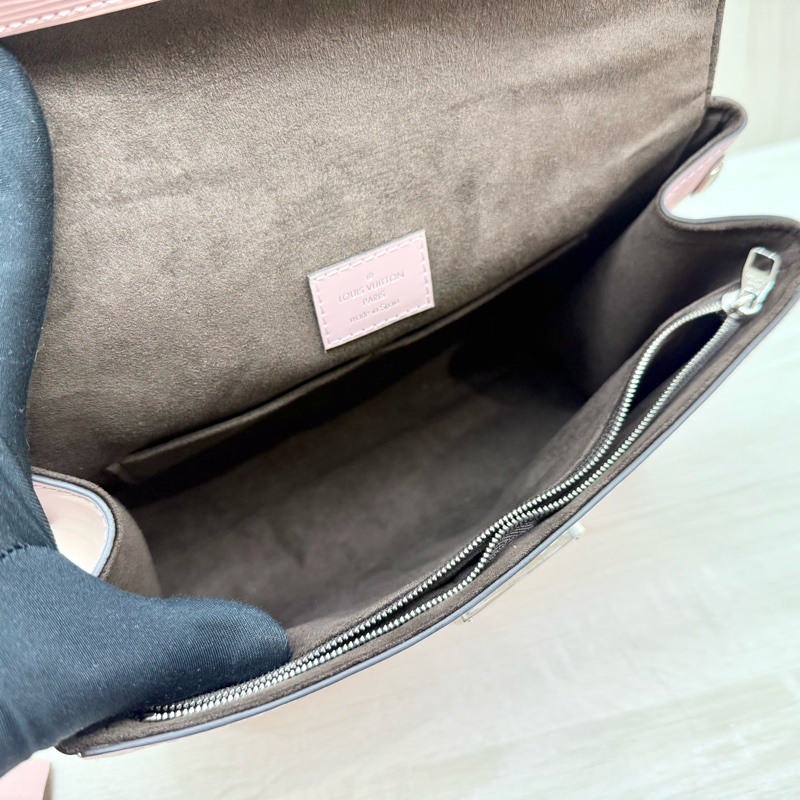 LV EPI CLUNY BB 芭蕾粉手提肩背下蓋包-15