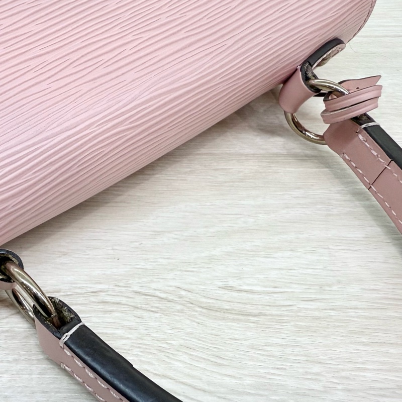 LV EPI CLUNY BB 芭蕾粉手提肩背下蓋包-20