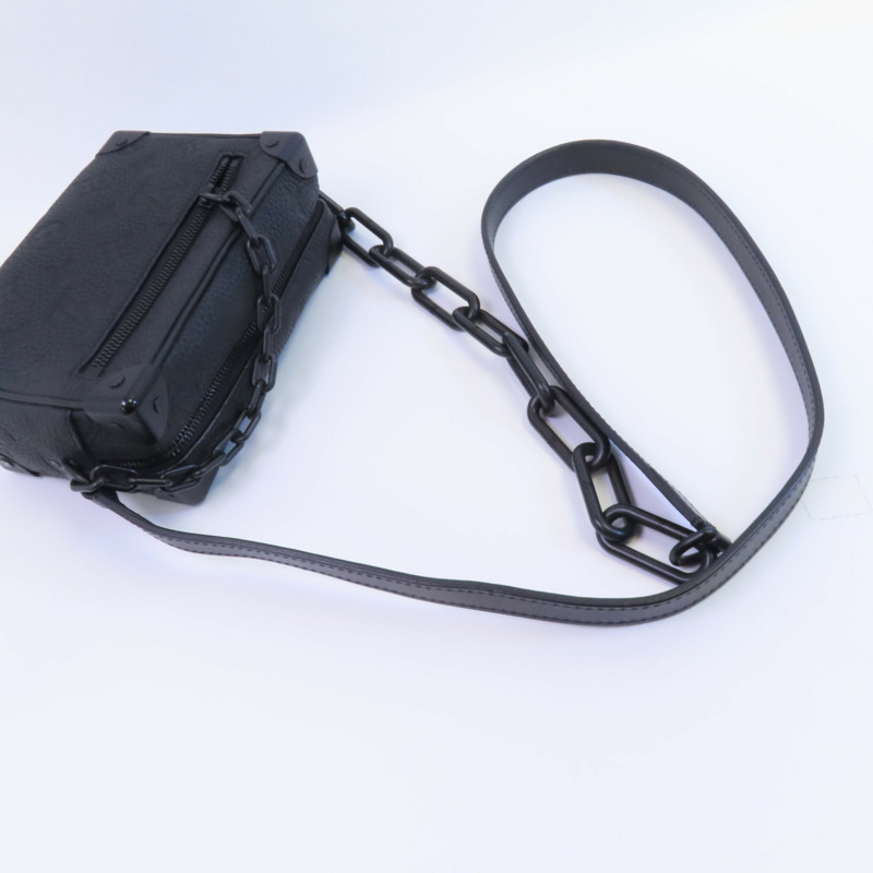 LOUIS VUITTON Monogram Taurillon Mini Soft Trun肩背袋-4