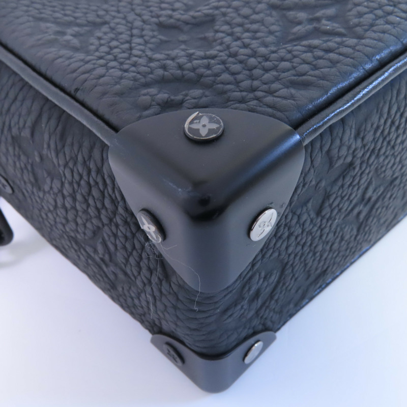 LOUIS VUITTON Monogram Taurillon Mini Soft Trun肩背袋-7