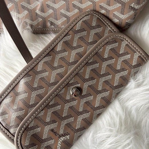 Goyard 限量兔子刺繡雙面托特包-6