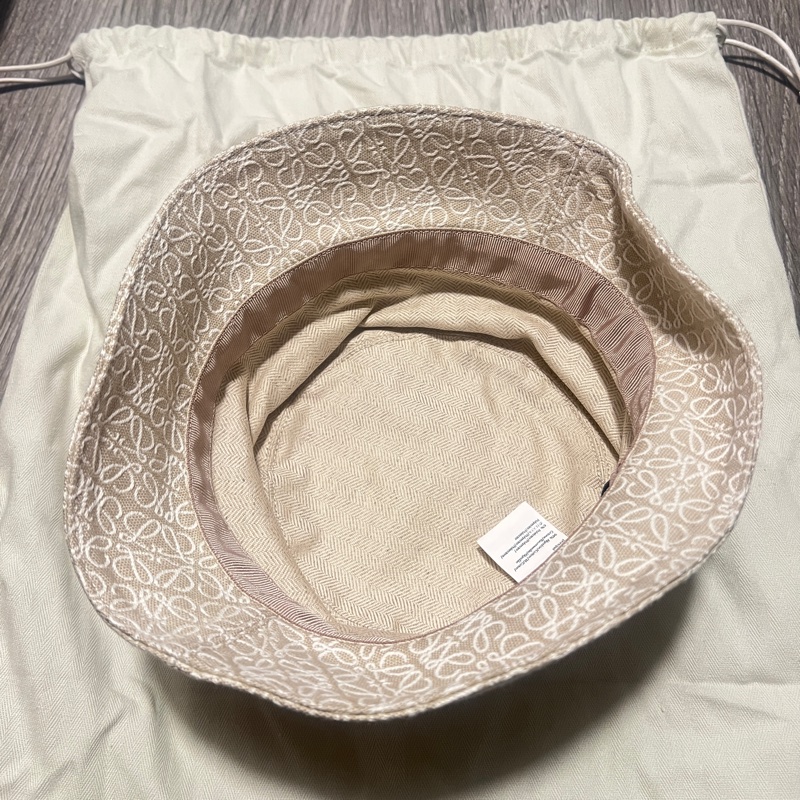 Loewe Anagram Bucket Hat-5