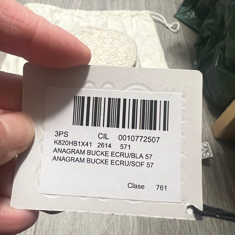 Loewe Anagram Bucket Hat-9