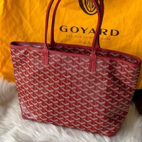 Goyard亮眼但不刺眼的紅色新款有拉鏈的MM托特