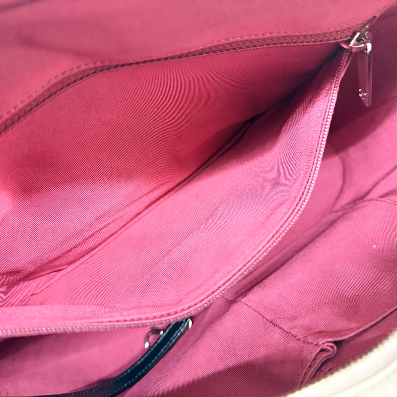 CHANEL黑拚白牛皮菱格紋大號流浪包A93824-9