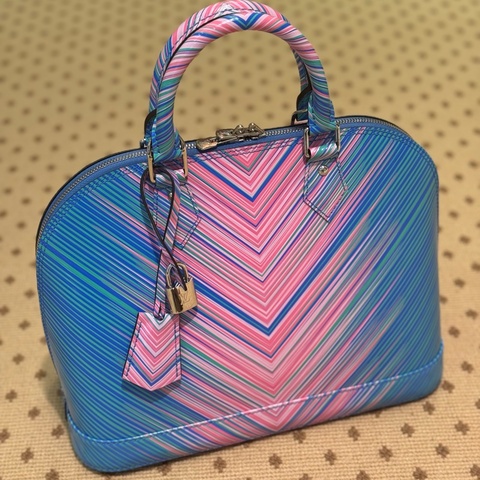 Louis Vuitton 限量版 Alma PM size，Tropical Epi Leather