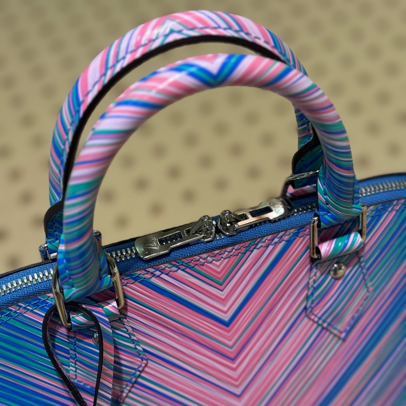 Louis Vuitton 限量版 Alma PM size，Tropical Epi Leather-11