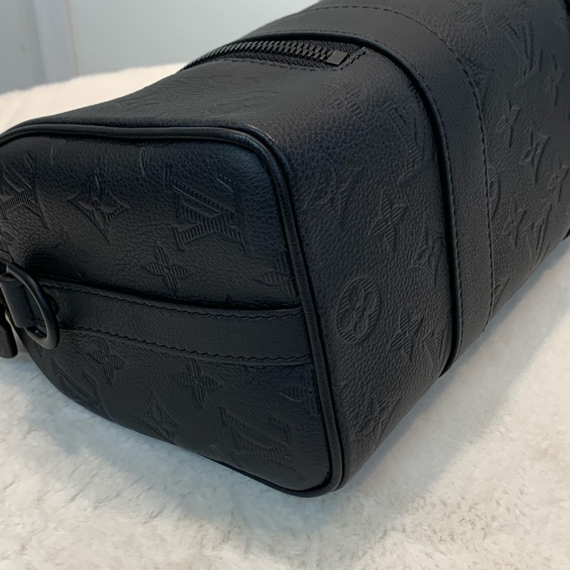 ♥全套新品♥ LV City Keepall黑色暗額紋波士頓包 晶片款-6