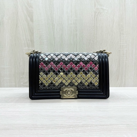 chanel 彩色馬賽克黑牛皮滾邊BOY25