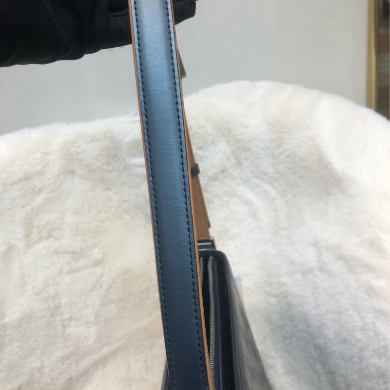 LV 灰藍色珠光皮 壓紋 老花 單肩包 XB908-8