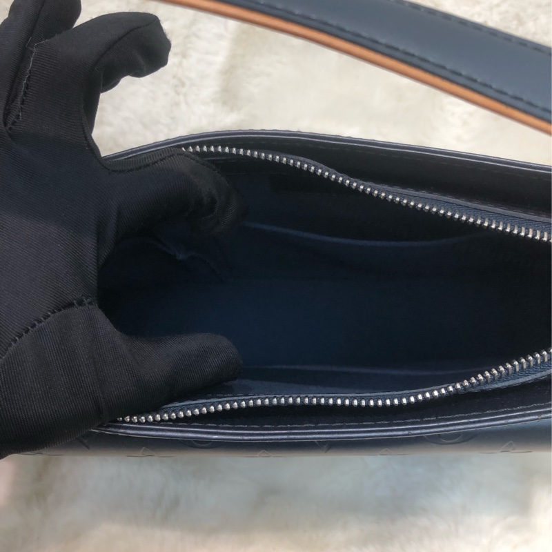 LV 灰藍色珠光皮 壓紋 老花 單肩包 XB908-17